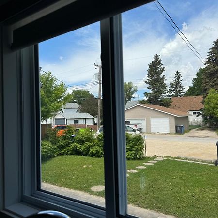 Walking Distance To St Boniface, Easy Parking Villa Winnipeg Exterior foto