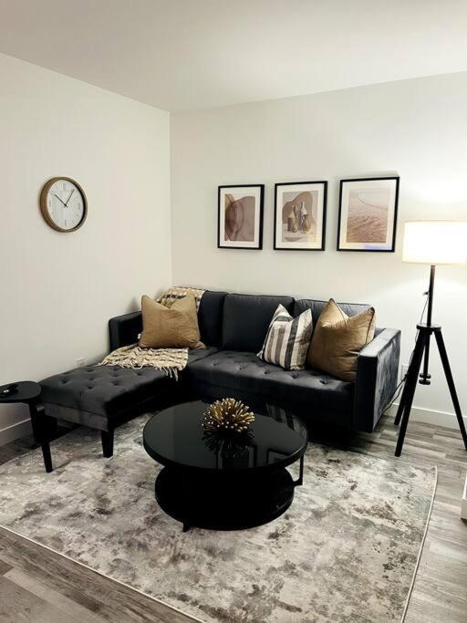 Walking Distance To St Boniface, Easy Parking Villa Winnipeg Exterior foto