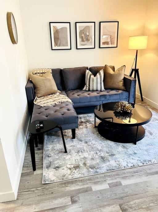 Walking Distance To St Boniface, Easy Parking Villa Winnipeg Exterior foto